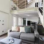 Blue Diamond Apartment Como