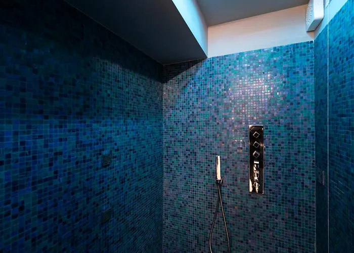 Blue Diamond Apartment Como