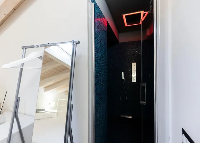 Apartment Blue Diamond Como