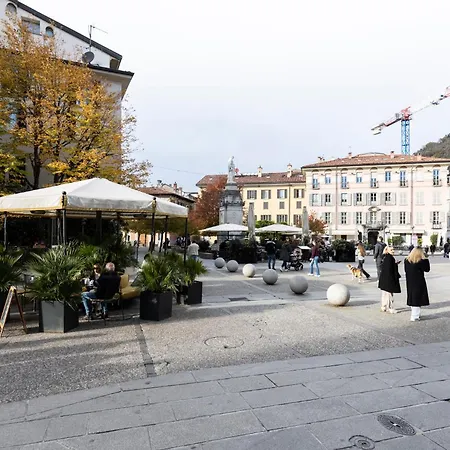 Blue Diamond * Côme