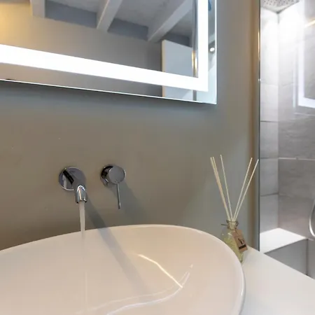 Blue Diamond Apartamento Como